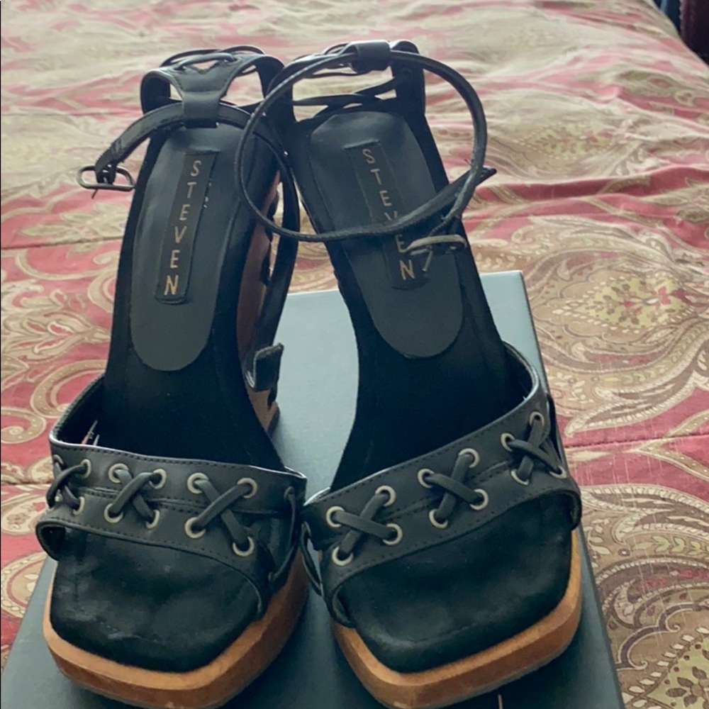 Steve Madden wedges in size 5.5